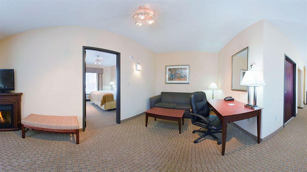 Holiday Inn Express Guymon By Ihg Exterior photo